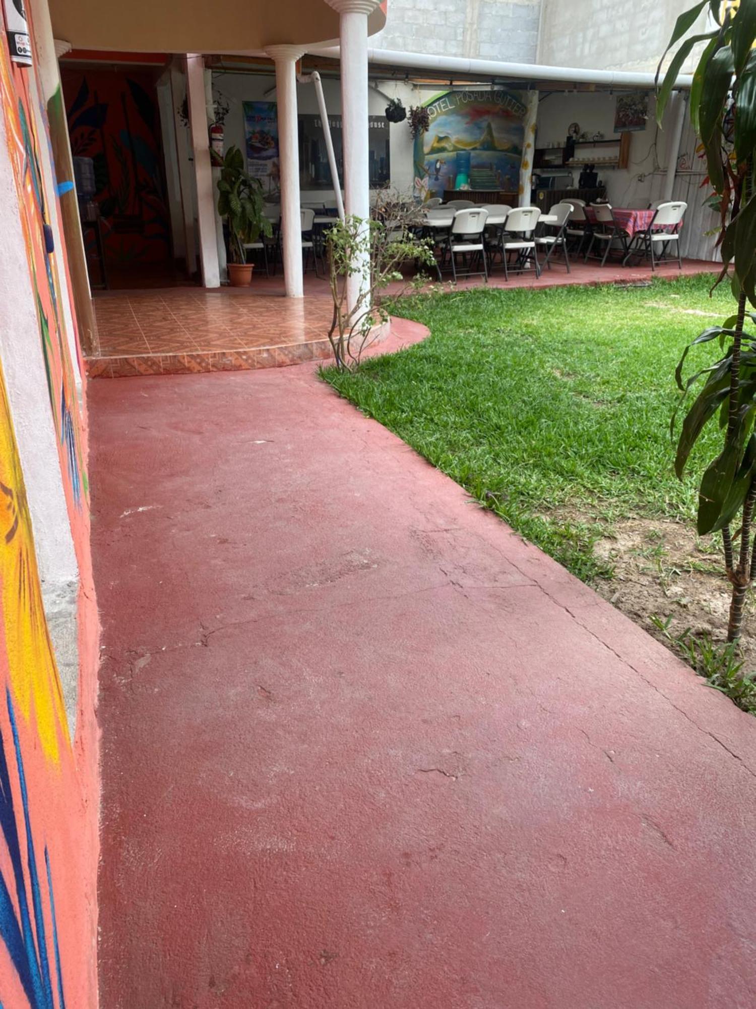 Hotel Posada Gutierrez Panajachel Ngoại thất bức ảnh